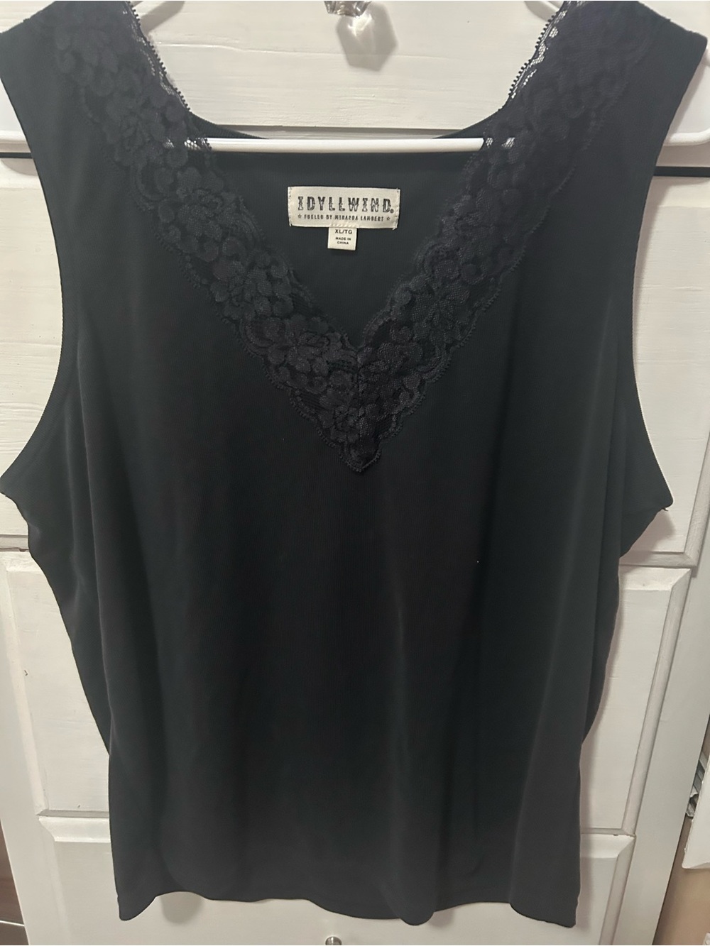 Idyllwind Black Lace-Trim Sleeveless V-Neck Top
